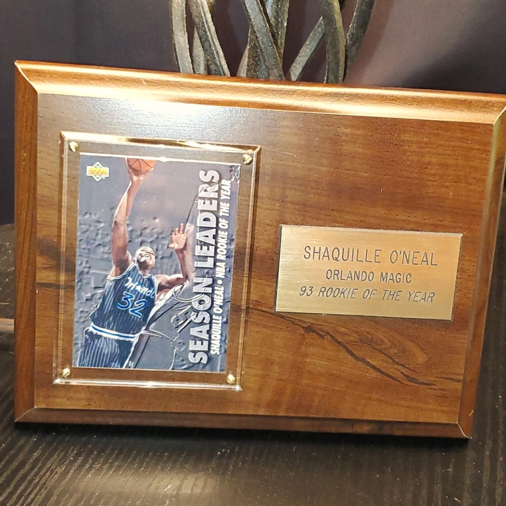 TOPPS  NBA 1993 UPPERDECK  ROOKIE OF THE YEAR SHAQ